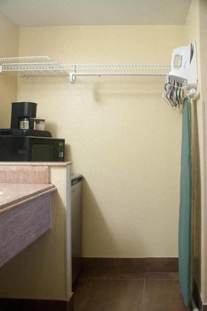 Polynesian Inn Saint Cloud Dış mekan fotoğraf