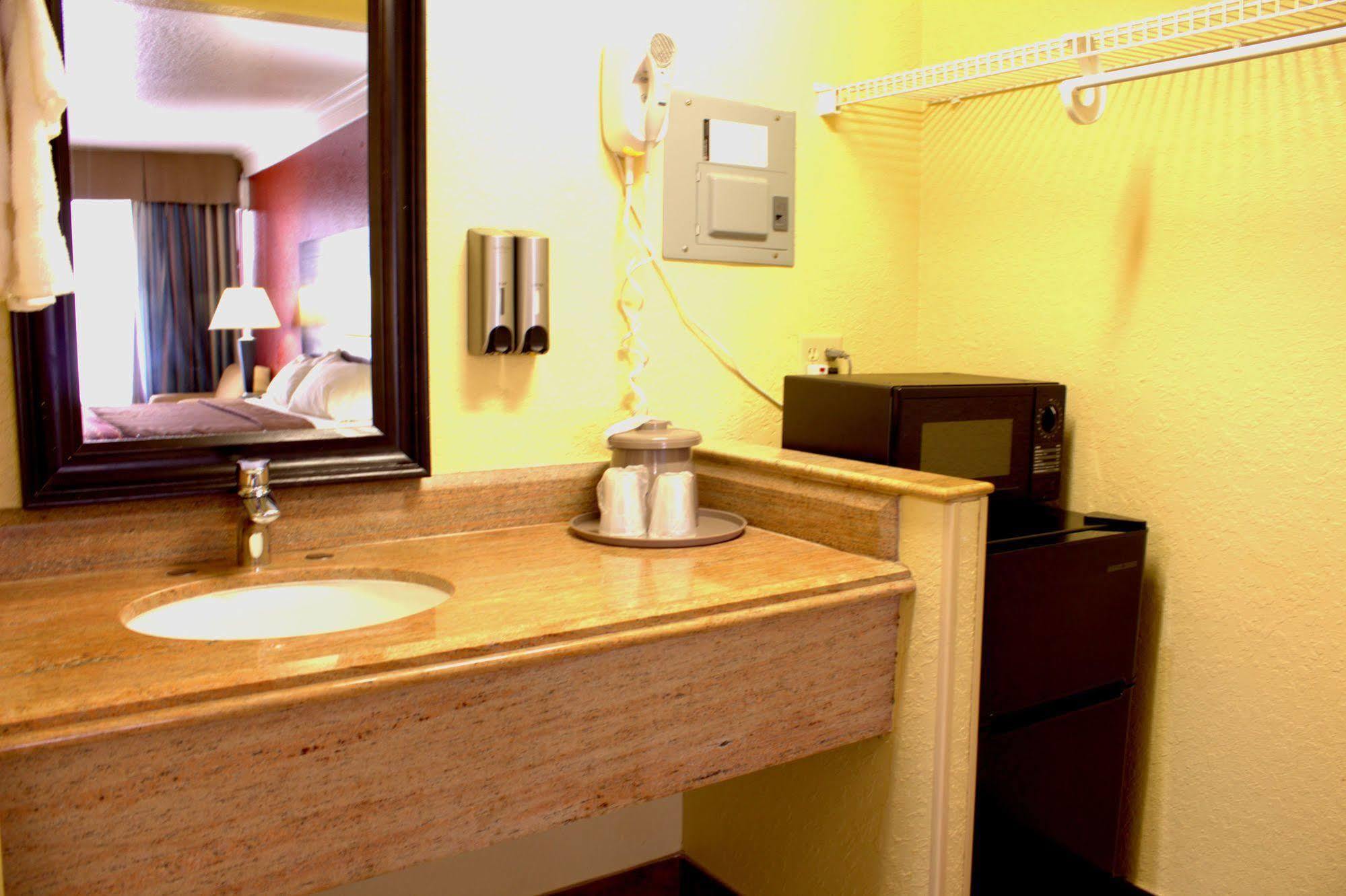 Polynesian Inn Saint Cloud Dış mekan fotoğraf