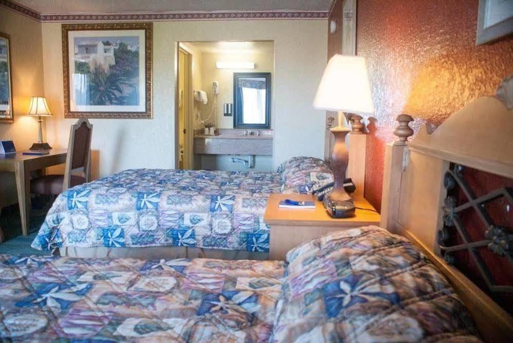 Polynesian Inn Saint Cloud Dış mekan fotoğraf