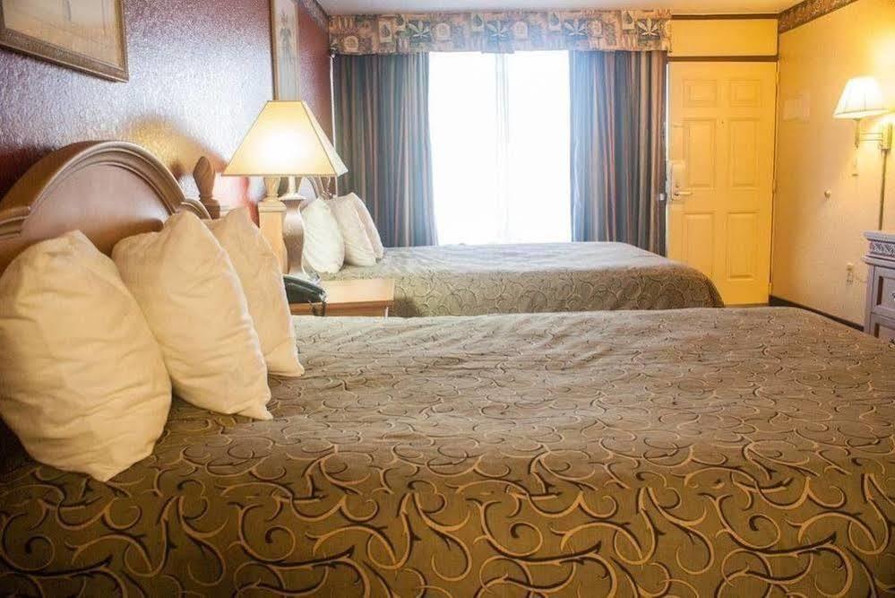 Polynesian Inn Saint Cloud Dış mekan fotoğraf