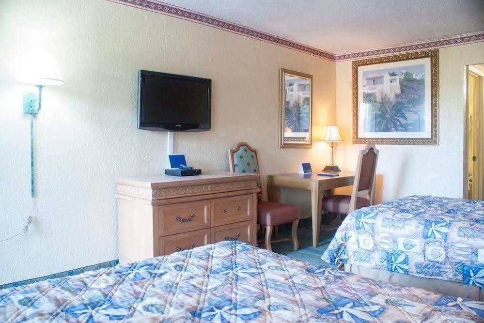 Polynesian Inn Saint Cloud Dış mekan fotoğraf