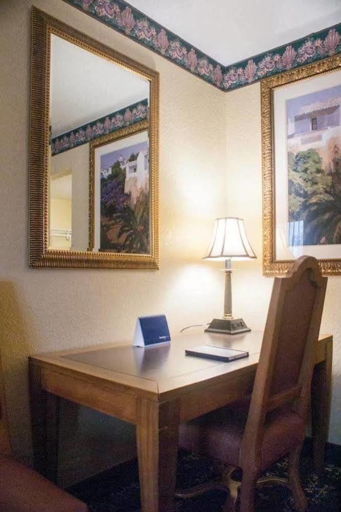 Polynesian Inn Saint Cloud Dış mekan fotoğraf
